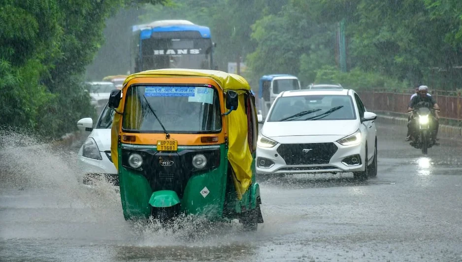 IMD Sounds Alarm: Heavy Rain Alerts Across 15 States