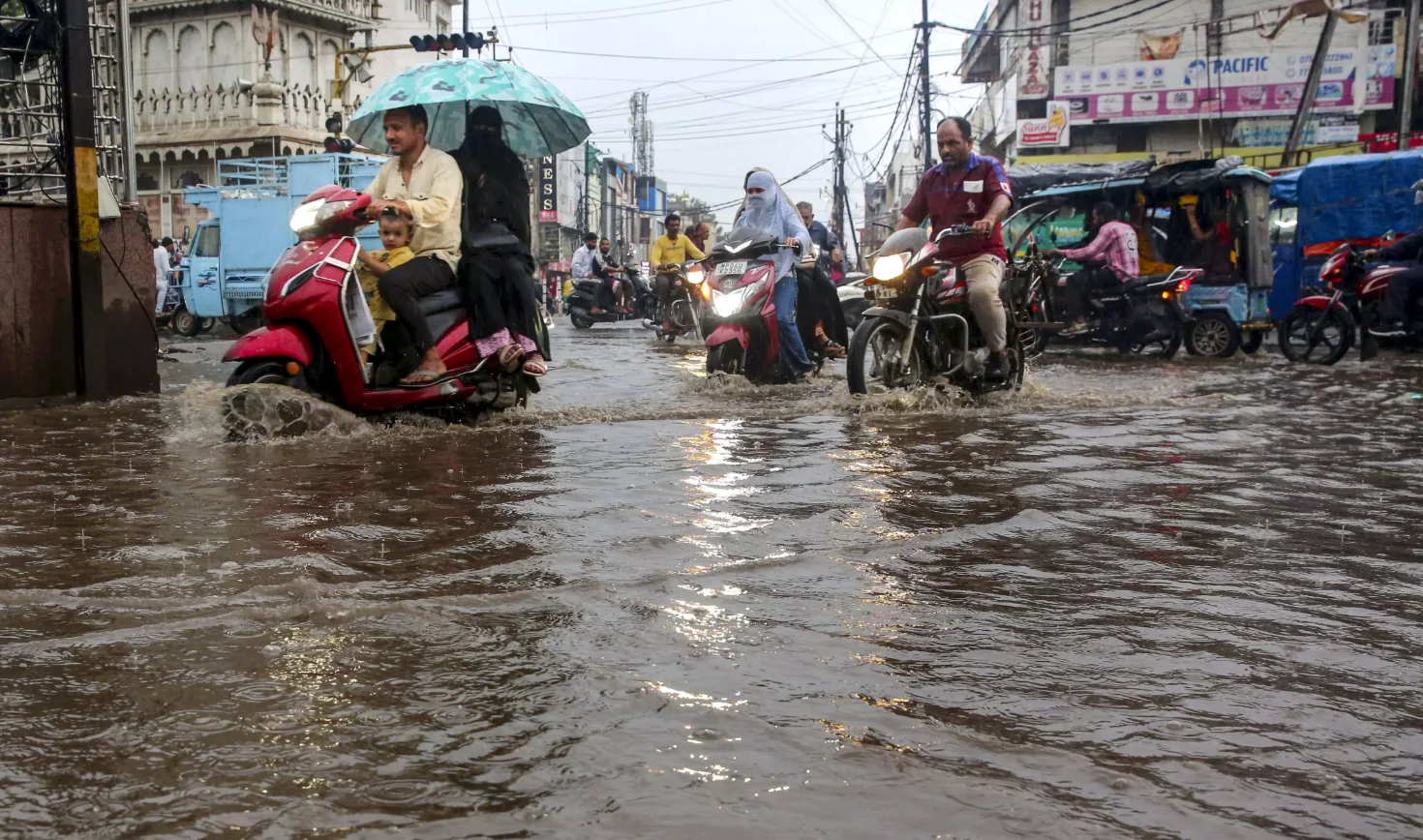 Red Alert: Gujarat, Maharashtra Battered by Extreme Rain